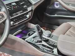 BMW 5 Series 530Li Leading M Sports Package - фото 16
