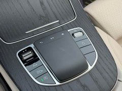 Mercedes-Benz E-Class facelift E 300 L sporty and stylish - фото 15