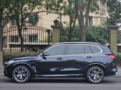 BMW X5 2022 facelift xDrive 40Li M sports package - фото 2