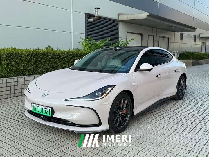 Li Auto Zhiji L6 Max Standard Edition - автомобиль из Китая