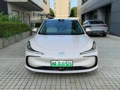 Li Auto Zhiji L6 Max Standard Edition - фото 2