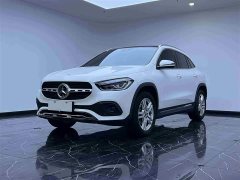 Mercedes-Benz GLA 200 - фото 1