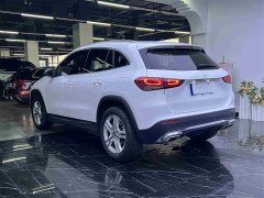 Mercedes-Benz GLA 200 - фото 17