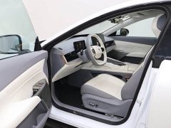 Lynk & Co eπ007 2024 620 Pro - фото 15
