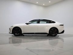 Lynk & Co eπ007 2024 620 Pro - фото 8