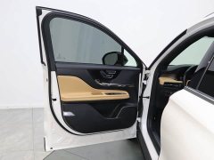 Lynk & Co Adventurer 2.0T Two-wheel drive Premium Edition - фото 13