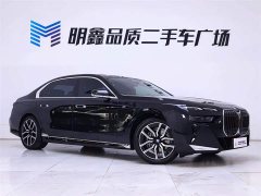 BMW 7 Series 2023 735Li M Sports Package - фото 5