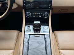 Jaguar XFL 2.0T P250 two-wheel drive exclusive luxury version - фото 12