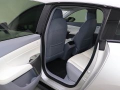 Lynk & Co eπ007 2024 620 Pro - фото 10
