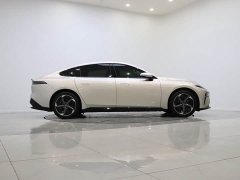 Lynk & Co eπ007 2024 620 Pro - фото 3