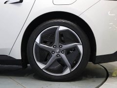 Lynk & Co eπ007 2024 620 Pro - фото 6