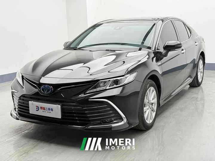 Toyota Camry Dual Engine 2.5HGVP Leading Edition - автомобиль из Китая