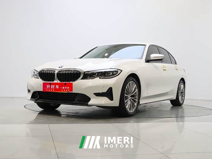 BMW 3 Series 2022 320i Sports Package - автомобиль из Китая