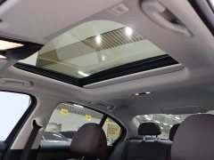 BMW 3 Series 2022 320i Sports Package - фото 18