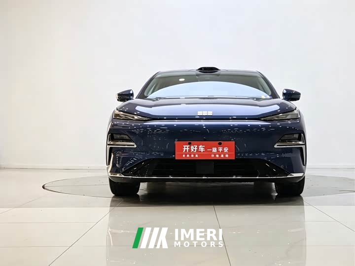 Geely Galaxy Starship 8 130km EM-P Starship Edition - автомобиль из Китая