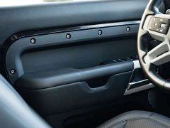Land Rover Defender 110 P400 Dark Special Edition - фото 13