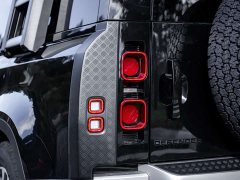 Land Rover Defender 110 P400 Dark Special Edition - фото 18