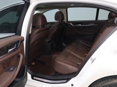 BMW 5 Series facelift 525Li luxury package - фото 16