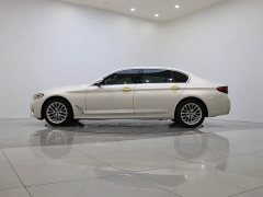 BMW 5 Series facelift 525Li luxury package - фото 7