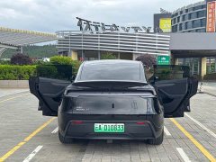 Tesla Model Y long-range all-wheel drive version - фото 14