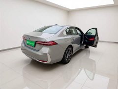BMW 5 Series 2024 530Li Exclusive Luxury Package - фото 4