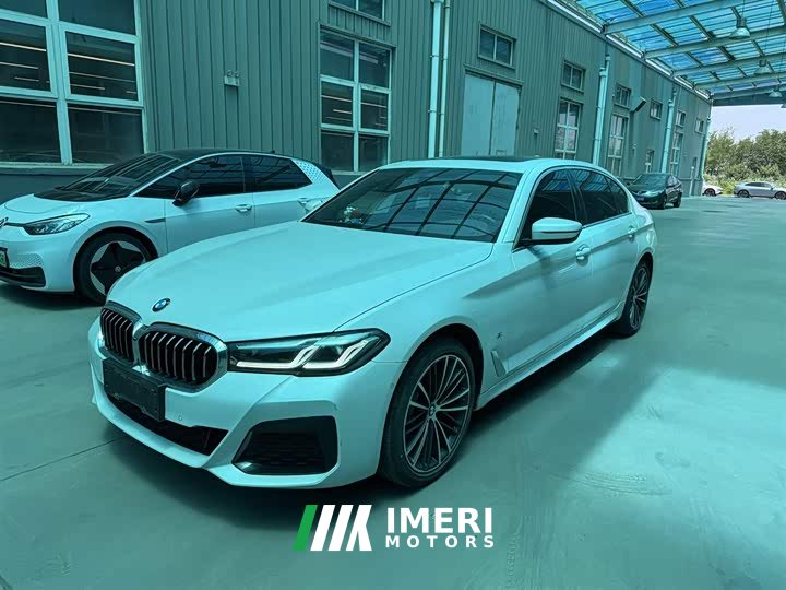 BMW 5 Series facelift 530Li leading M sports package - автомобиль из Китая