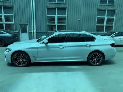 BMW 5 Series facelift 530Li leading M sports package - фото 6