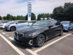 BMW 5 Series facelift 525Li luxury package - фото 1