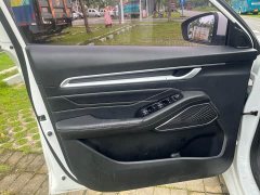 Geely Emgrand 4th generation 1.5L CVT premium - фото 14