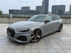 Audi RS 4 2022 RS4 Avant Dark Gold Edition - фото 1