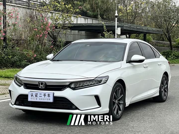 Lexus Yingshipai 260TURBO refined version - автомобиль из Китая