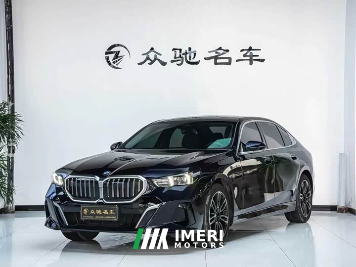 BMW 5 Series 530Li Leading M Sports Package - автомобиль из Китая