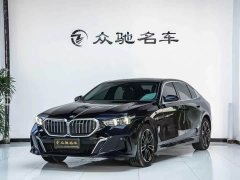 BMW 5 Series 530Li Leading M Sports Package - фото 1