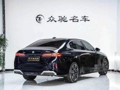 BMW 5 Series 530Li Leading M Sports Package - фото 10