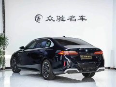 BMW 5 Series 530Li Leading M Sports Package - фото 12