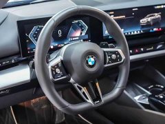 BMW 5 Series 530Li Leading M Sports Package - фото 4