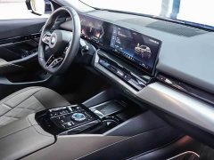 BMW 5 Series 530Li Leading M Sports Package - фото 5