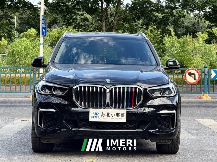 BMW X5 facelift xDrive 30Li exclusive M sports package - автомобиль из Китая