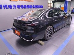 BMW 7 Series 2023 735Li M Sports Package - фото 6
