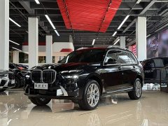 BMW X7 2023 xDrive40i Luxury Package - фото 1