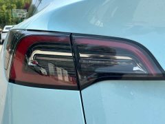 Tesla Model Y long-range all-wheel drive version - фото 10