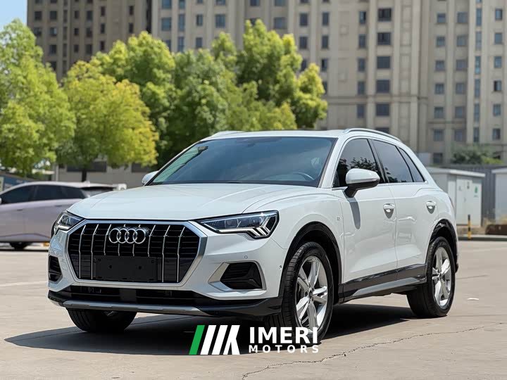 Audi Q3 35 TFSI aggressive and dynamic - автомобиль из Китая