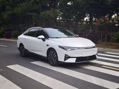 Xpeng P5 550P - фото 3