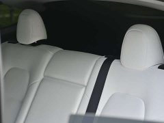 Tesla Model Y rear-wheel drive version - фото 14