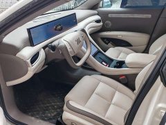 Li Auto Zhiji L6 Max - фото 4