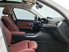 BMW 3 Series 320Li M Sport Package - фото 8