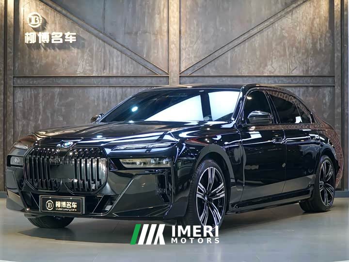 BMW i7 eDrive50L M Sport Package - автомобиль из Китая