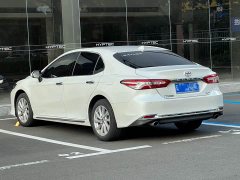 Toyota Camry 2.0G Deluxe Edition - фото 5