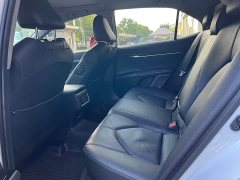 Toyota Camry 2.0G Deluxe Edition - фото 8