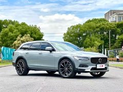 Volvo V90 Cross Country B5 AWD Smart Edition - фото 3